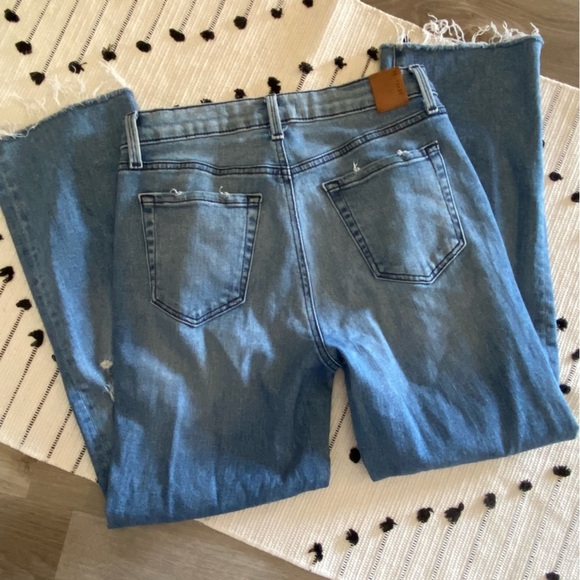 Level 99 Distressed Jeans - Picture 8 of 10